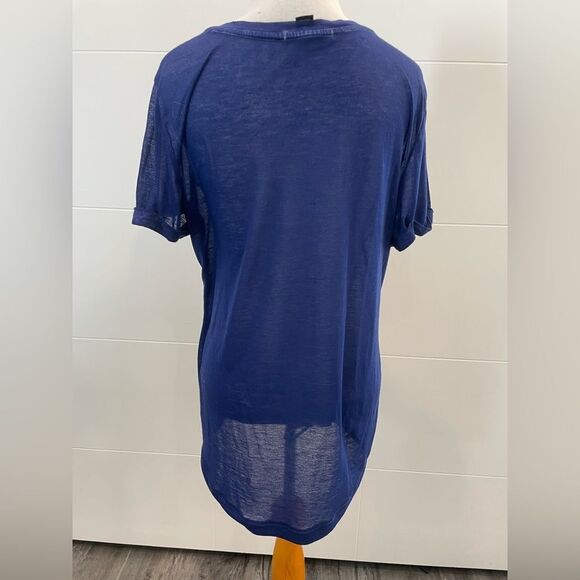 Blue v neck, slightly sheer, knot in front, small run in fabric. - Picture 5 of 6